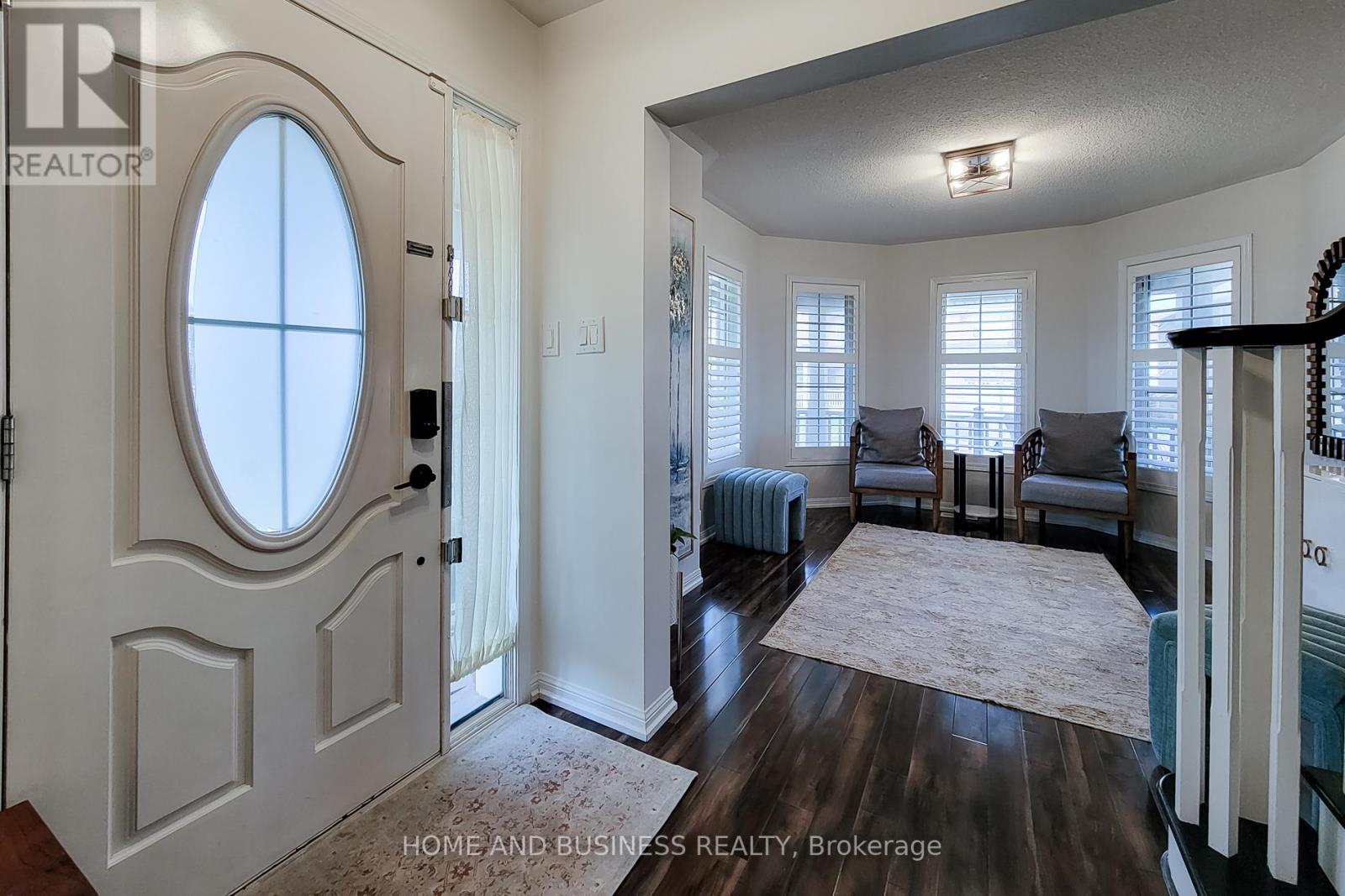 355 Chuchmach Close, Milton, Ontario  L9T 8B7 - Photo 7 - W12956606