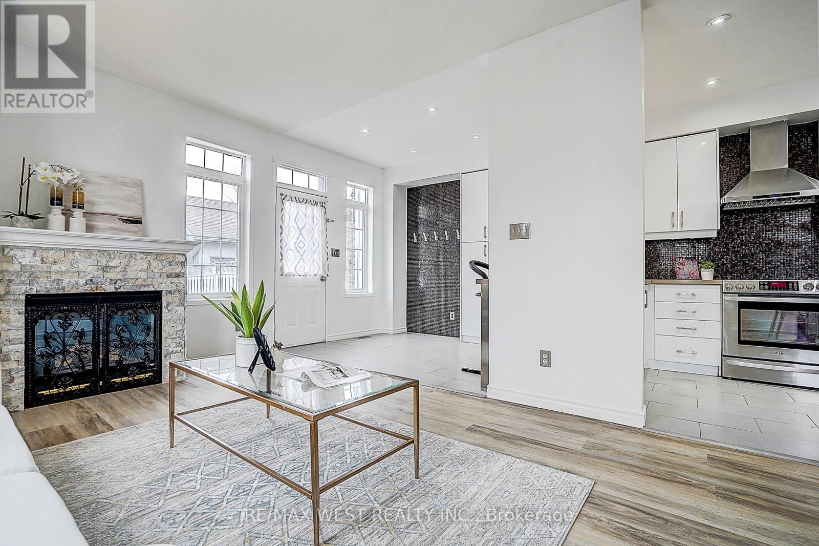 11 Dancer's Drive, Markham, Ontario  L6C 2C4 - Photo 21 - N12955452