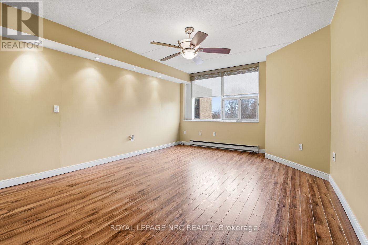 601b - 200 20 Highway W, Pelham (Fonthill), Ontario  L3E 0V7 - Photo 17 - X12912924