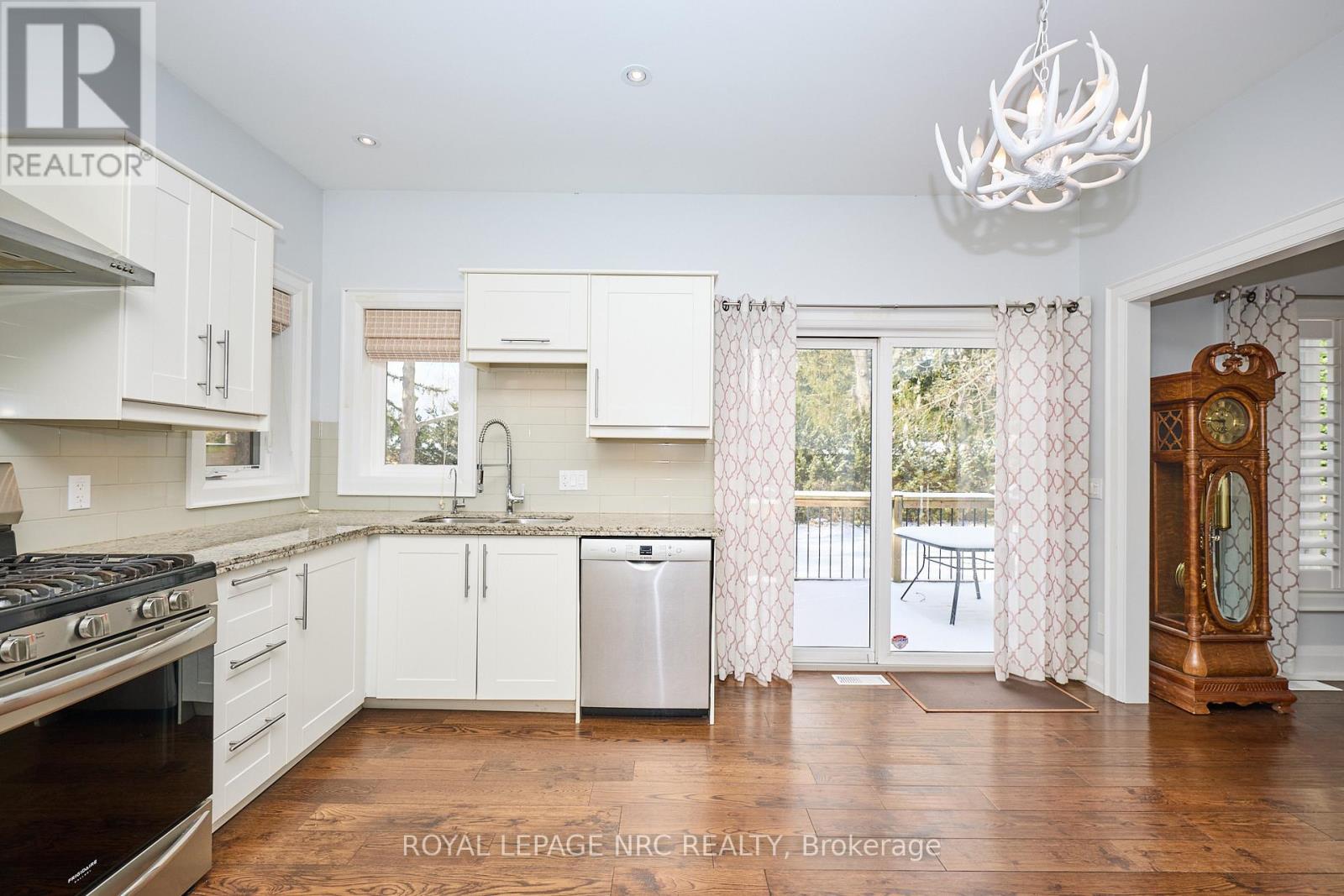 117 Burleigh Road N, Fort Erie, Ontario  L0S 1N0 - Photo 15 - X12956710