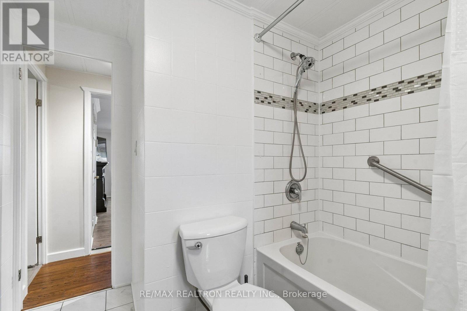 10 Pinecrest Circle, Innisfil, Ontario  L0L 1L0 - Photo 31 - N12956708