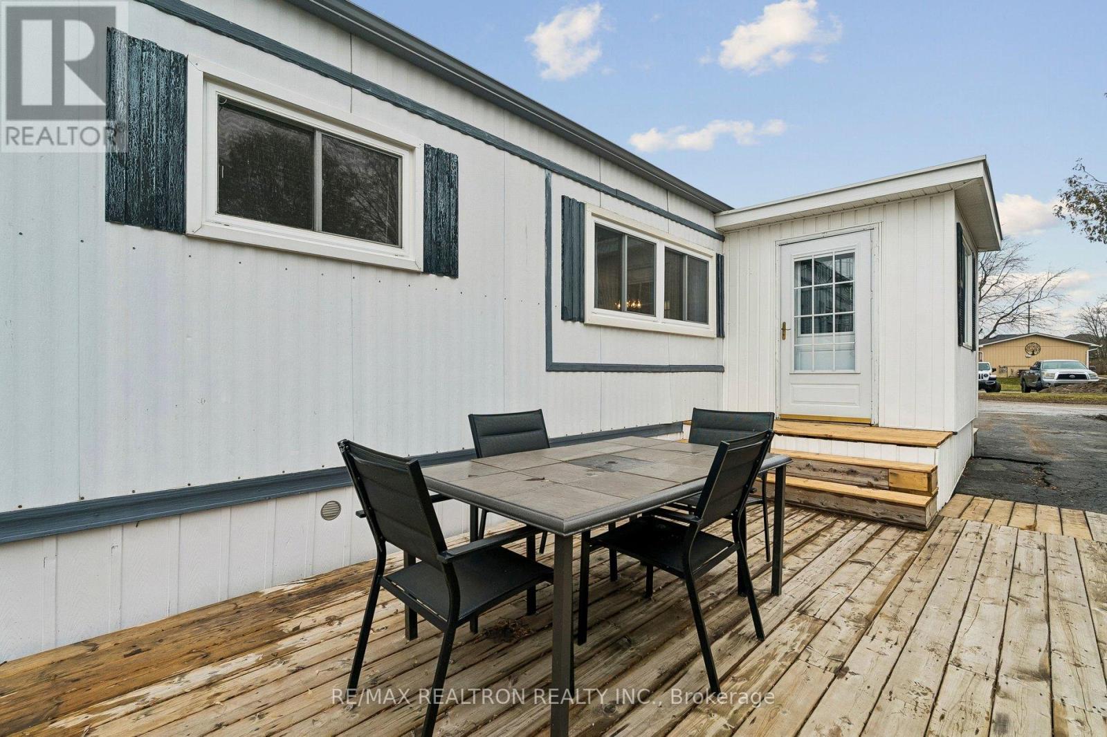 10 Pinecrest Circle, Innisfil, Ontario  L0L 1L0 - Photo 35 - N12956708