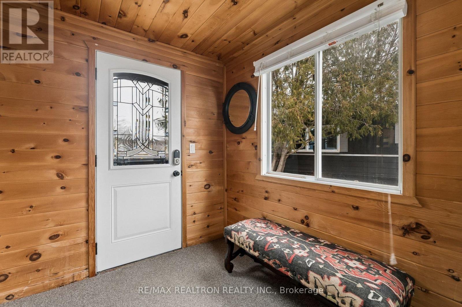 10 Pinecrest Circle, Innisfil, Ontario  L0L 1L0 - Photo 5 - N12956708