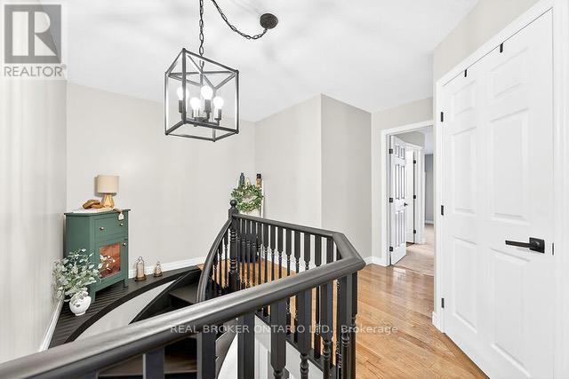 7 Etherington Crescent, Hamilton, Ontario  L0R 1C0 - Photo 9 - X12956716