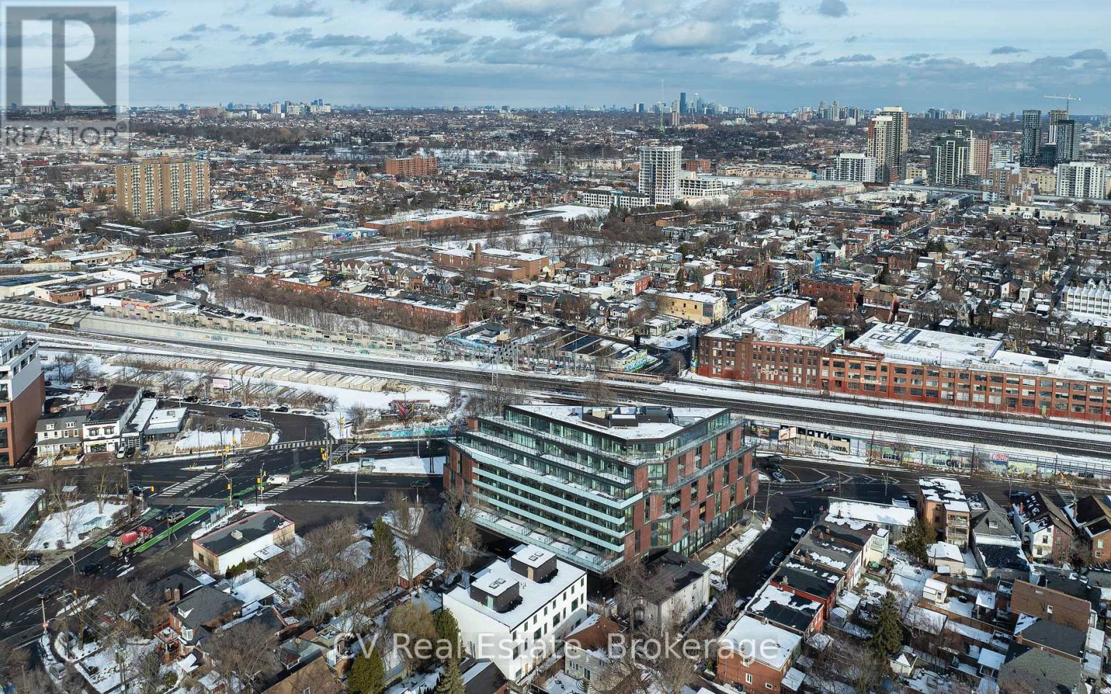 810 - 2625 Dundas Street W, Toronto, Ontario  M6P 0C5 - Photo 11 - W12956764