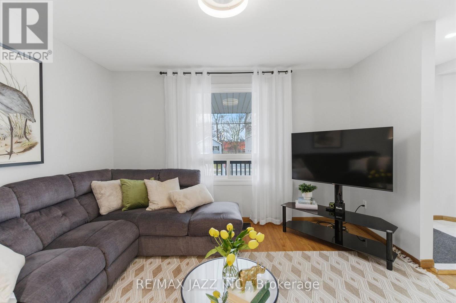 148 Conant Street, Oshawa, Ontario  L1H 3R8 - Photo 9 - E12956738