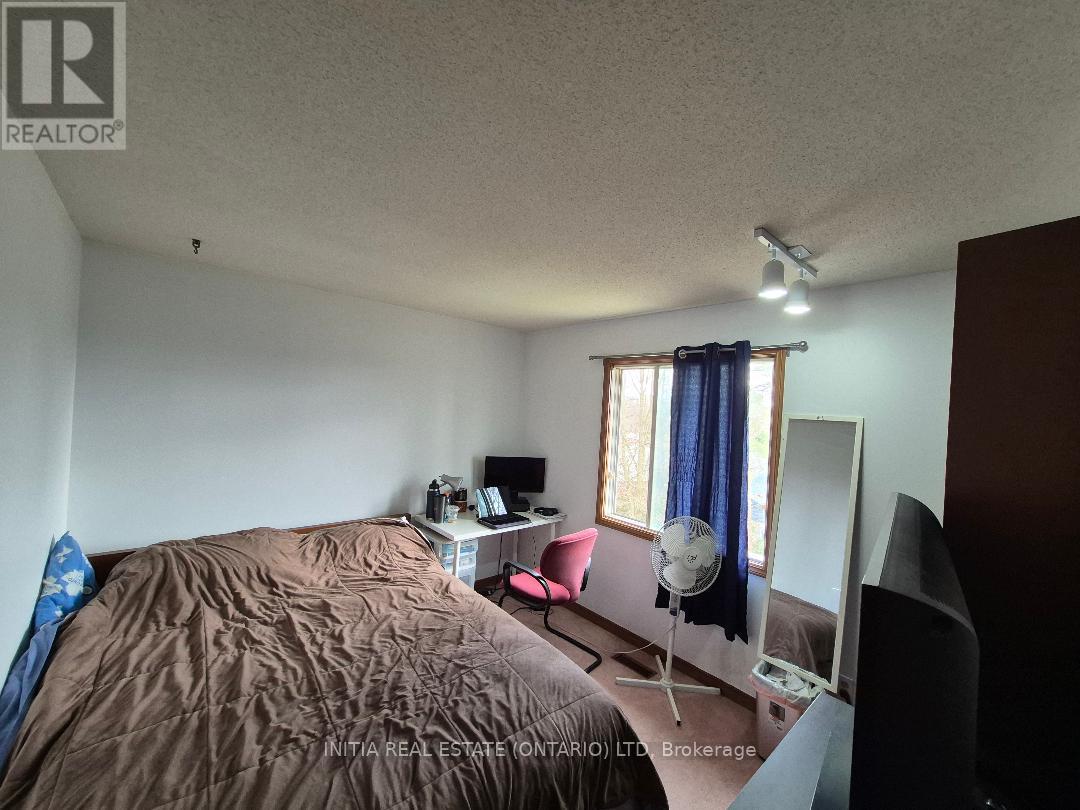 176 Chepstow Close, London North (North K), Ontario  N6G 3S2 - Photo 4 - X12956748