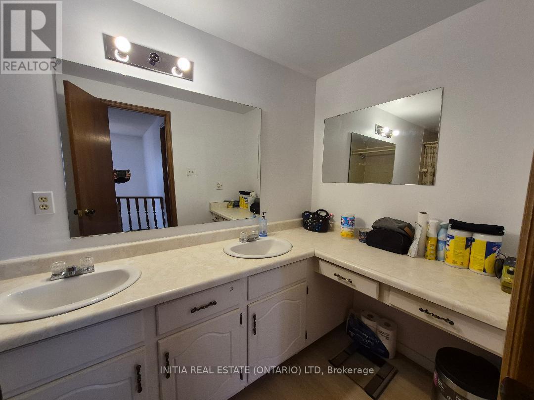 176 Chepstow Close, London North (North K), Ontario  N6G 3S2 - Photo 8 - X12956748