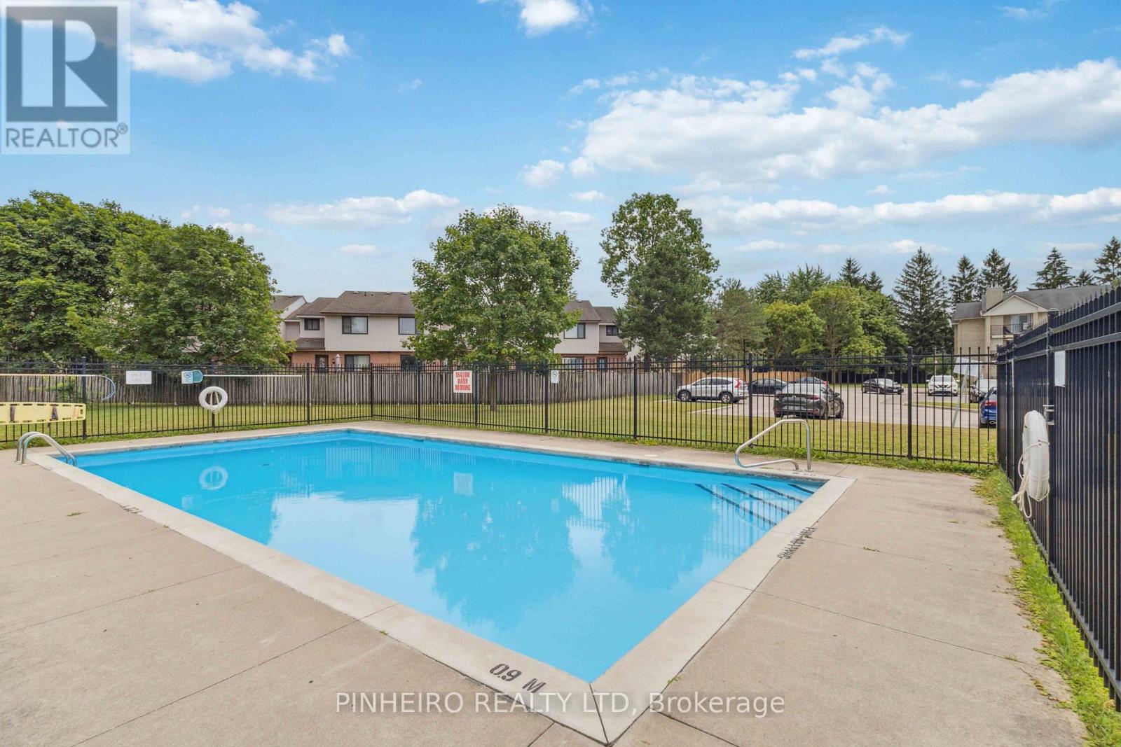 309 - 727 Deveron Crescent, London South, Ontario  N5Z 4X4 - Photo 3 - X12956758