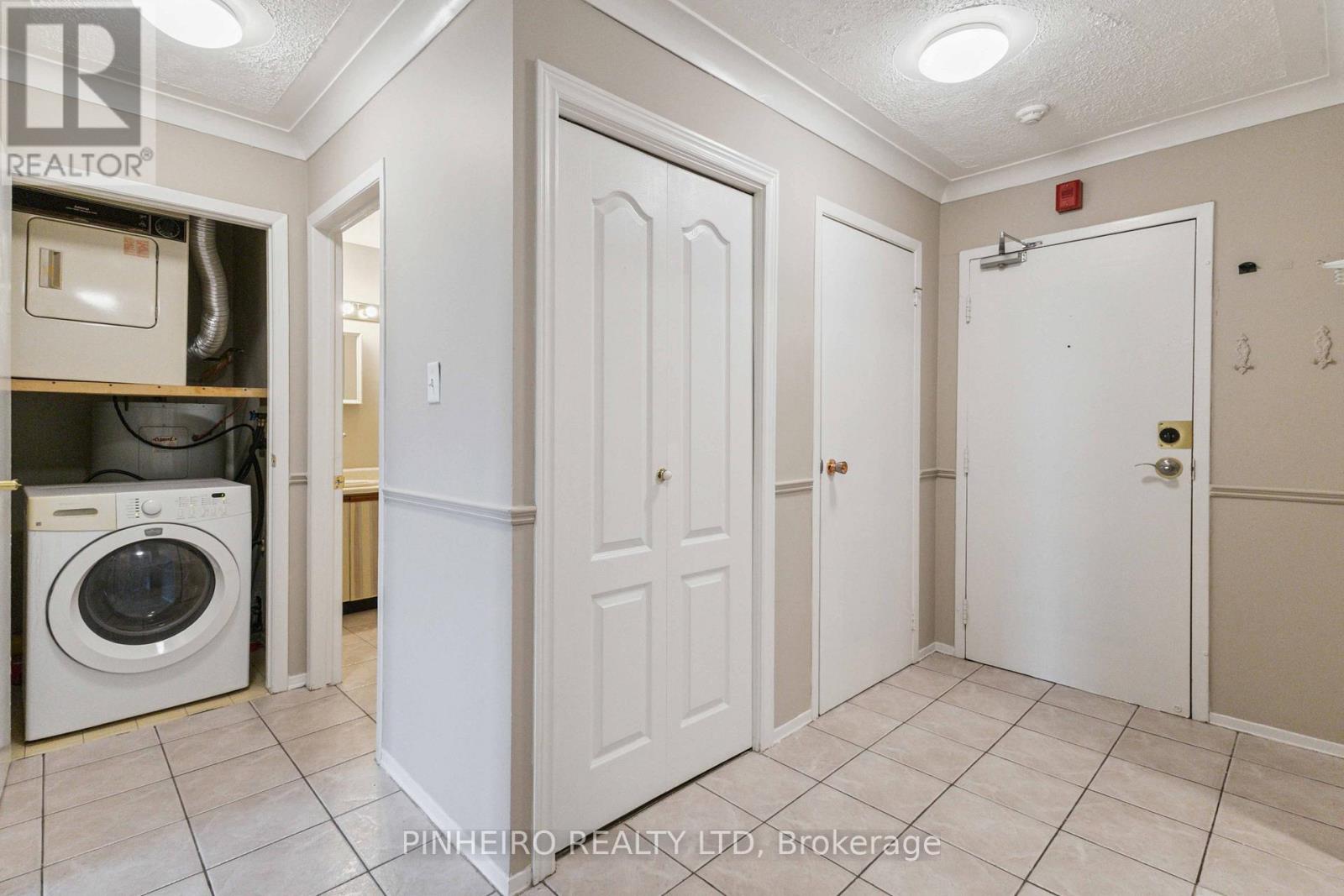 309 - 727 Deveron Crescent, London South, Ontario  N5Z 4X4 - Photo 5 - X12956758