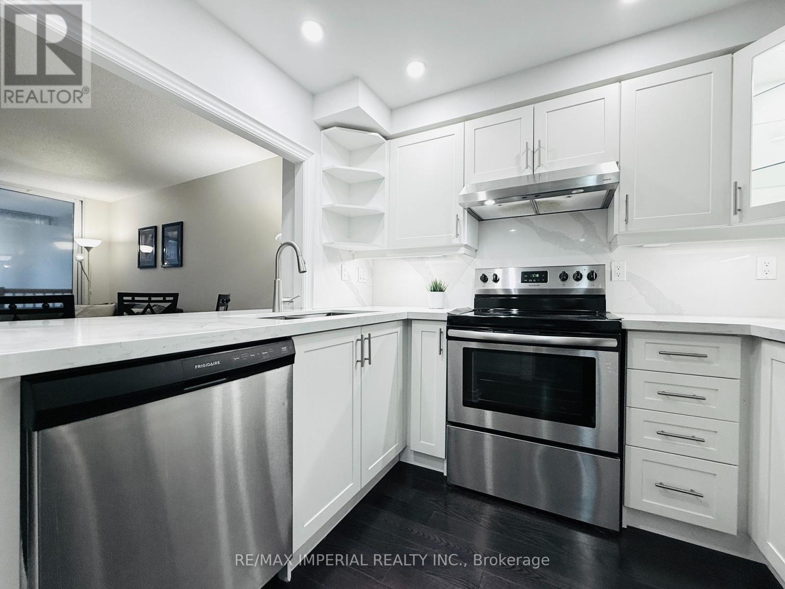 410 - 24 Wellesley Street W, Toronto, Ontario  M4Y 2X6 - Photo 22 - C12956730