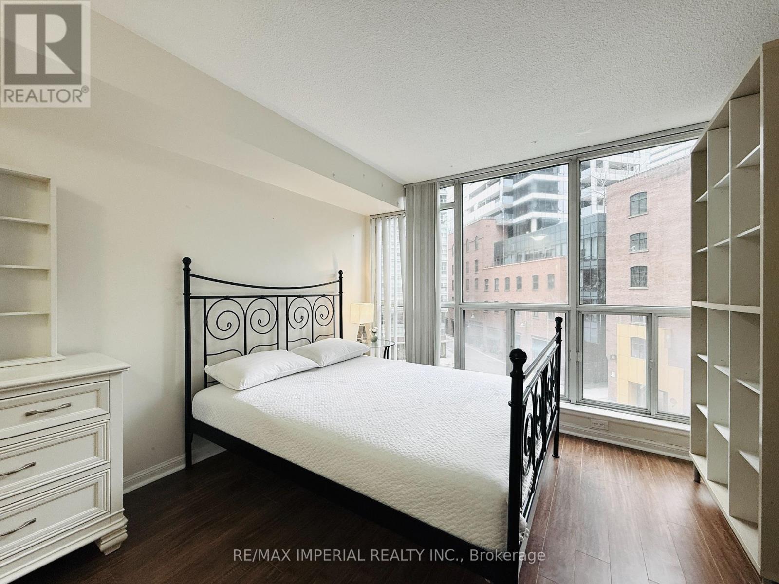 410 - 24 Wellesley Street W, Toronto, Ontario  M4Y 2X6 - Photo 6 - C12956730