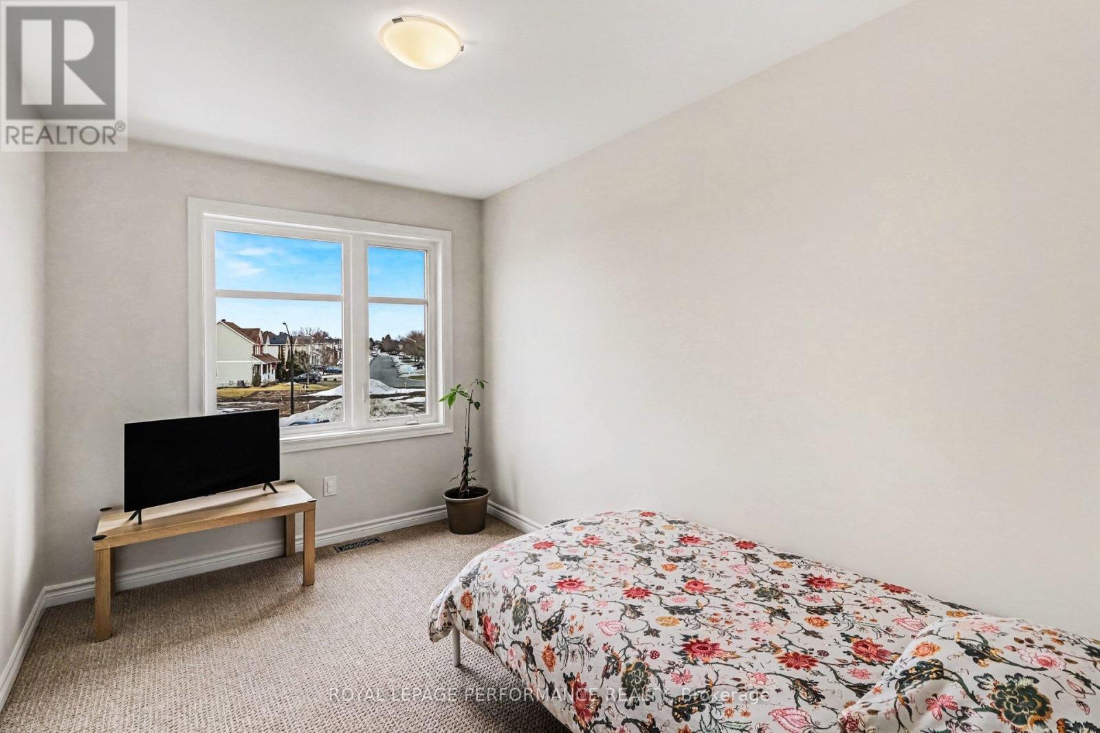 14 Academie Street, Russell, Ontario  K0A 1W0 - Photo 23 - X12956744