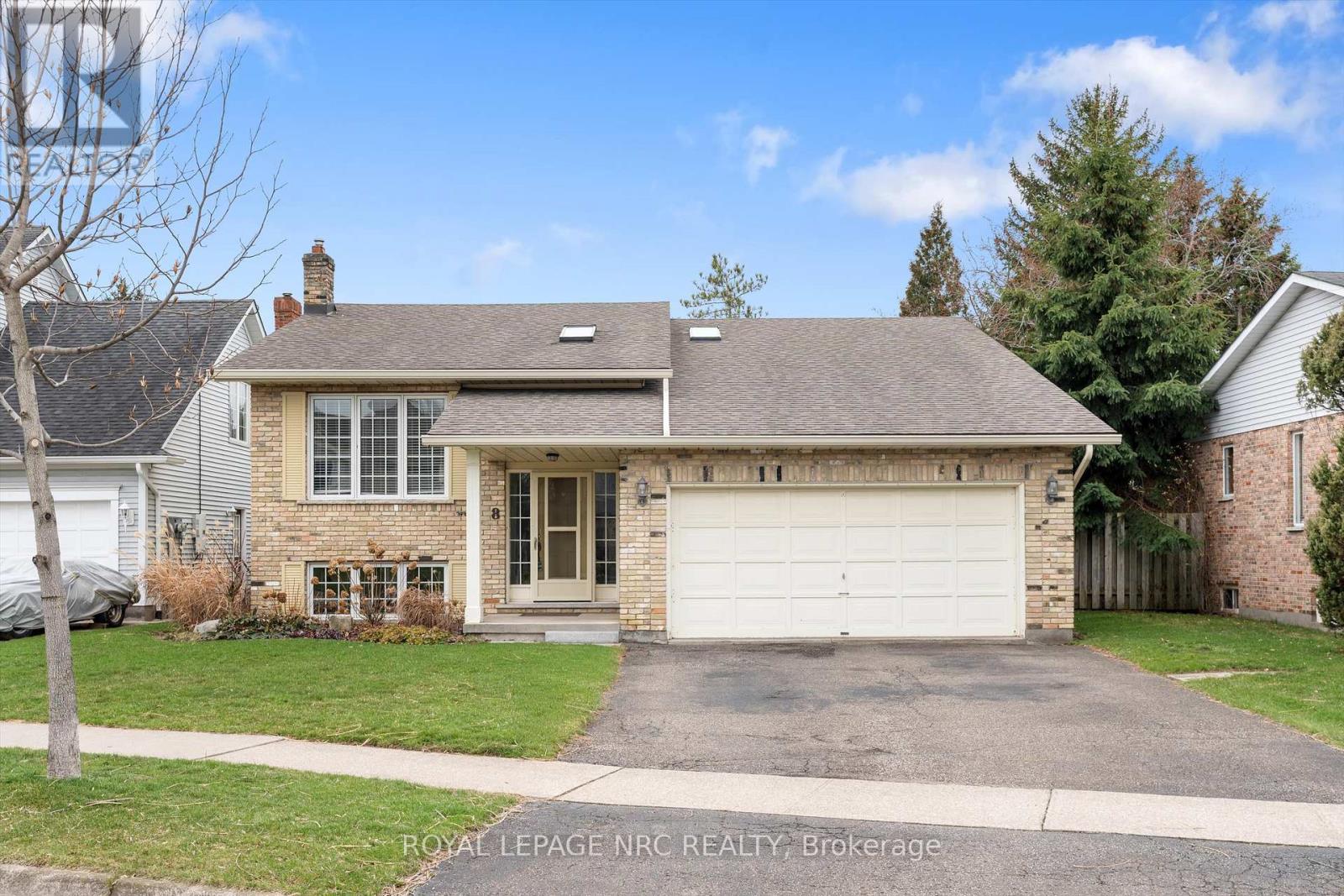 8 DUNBAR CRESCENT, St. Catharines, Ontario