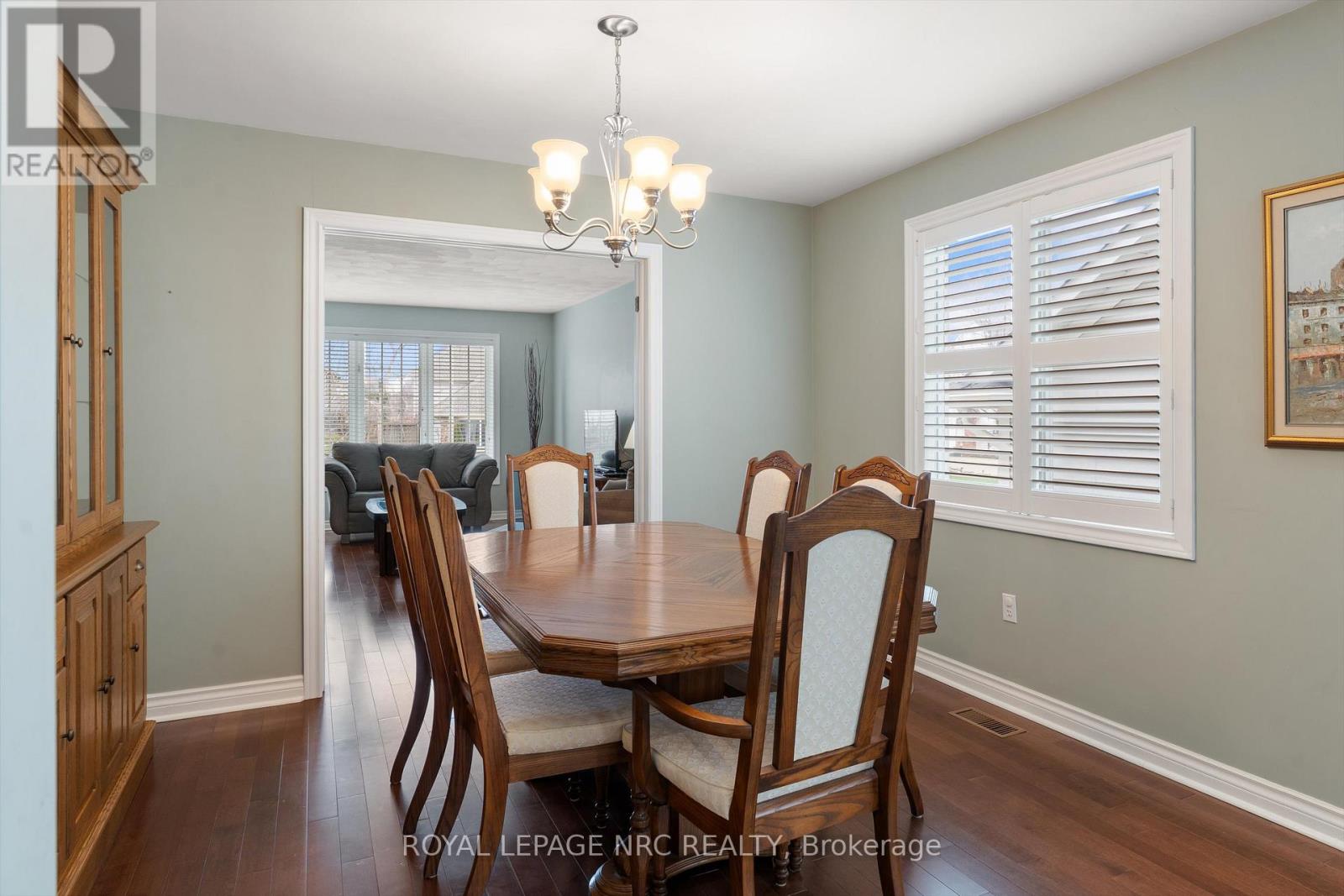 8 Dunbar Crescent, St. Catharines, Ontario  L2W 1A6 - Photo 11 - X12956722