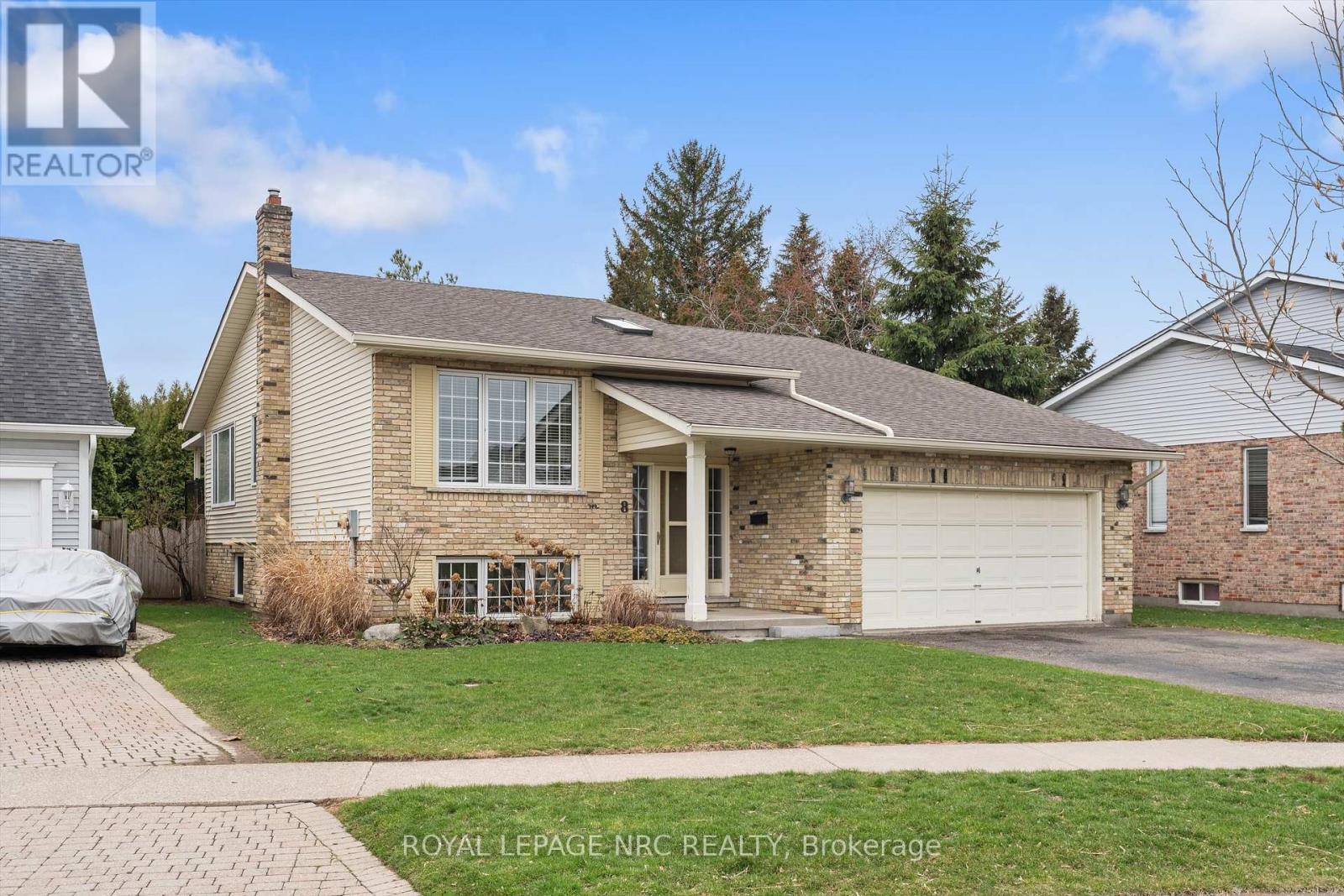 8 Dunbar Crescent, St. Catharines, Ontario  L2W 1A6 - Photo 2 - X12956722