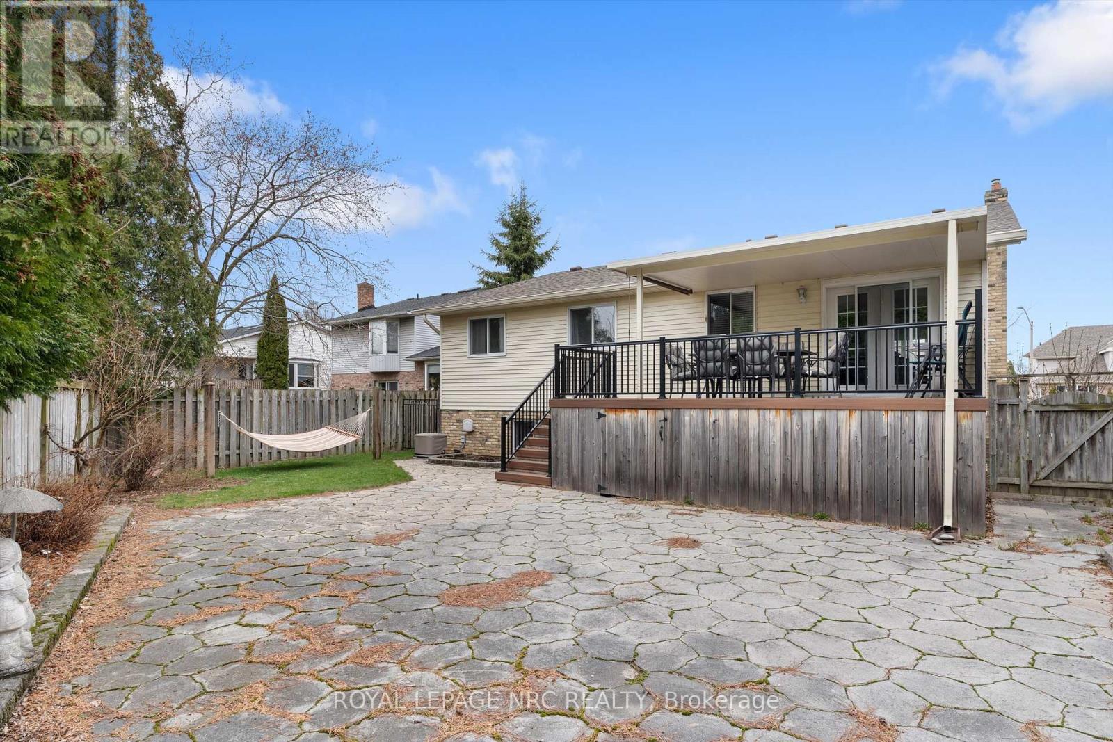 8 Dunbar Crescent, St. Catharines, Ontario  L2W 1A6 - Photo 39 - X12956722