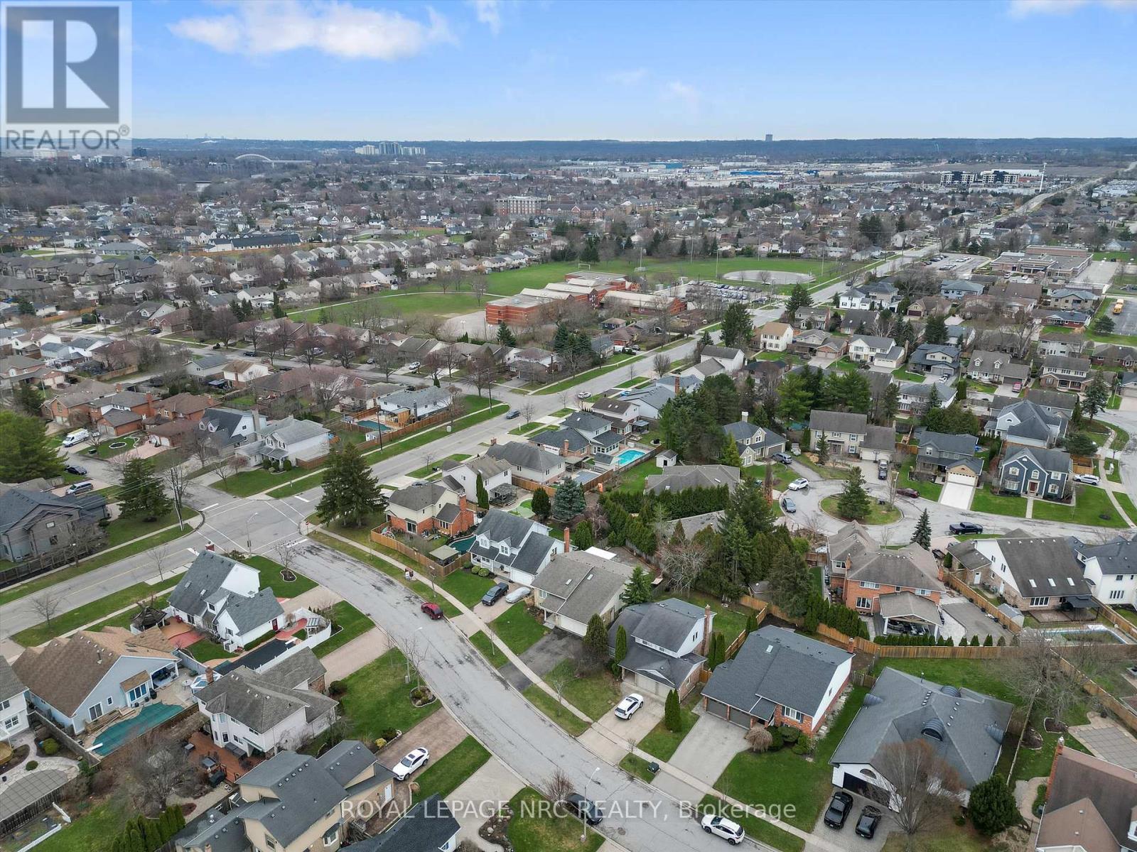 8 Dunbar Crescent, St. Catharines, Ontario  L2W 1A6 - Photo 45 - X12956722