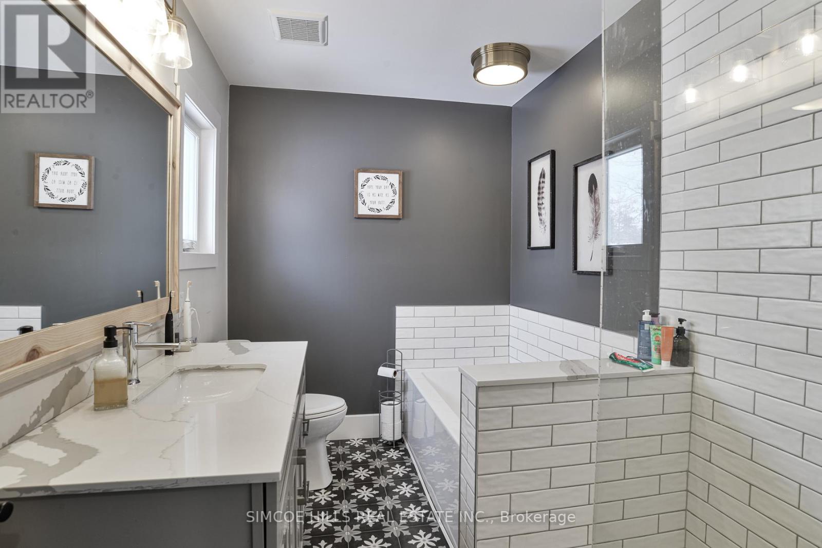 3295 Turnbull Drive, Severn, Ontario  L3V 0Y4 - Photo 19 - S12956750