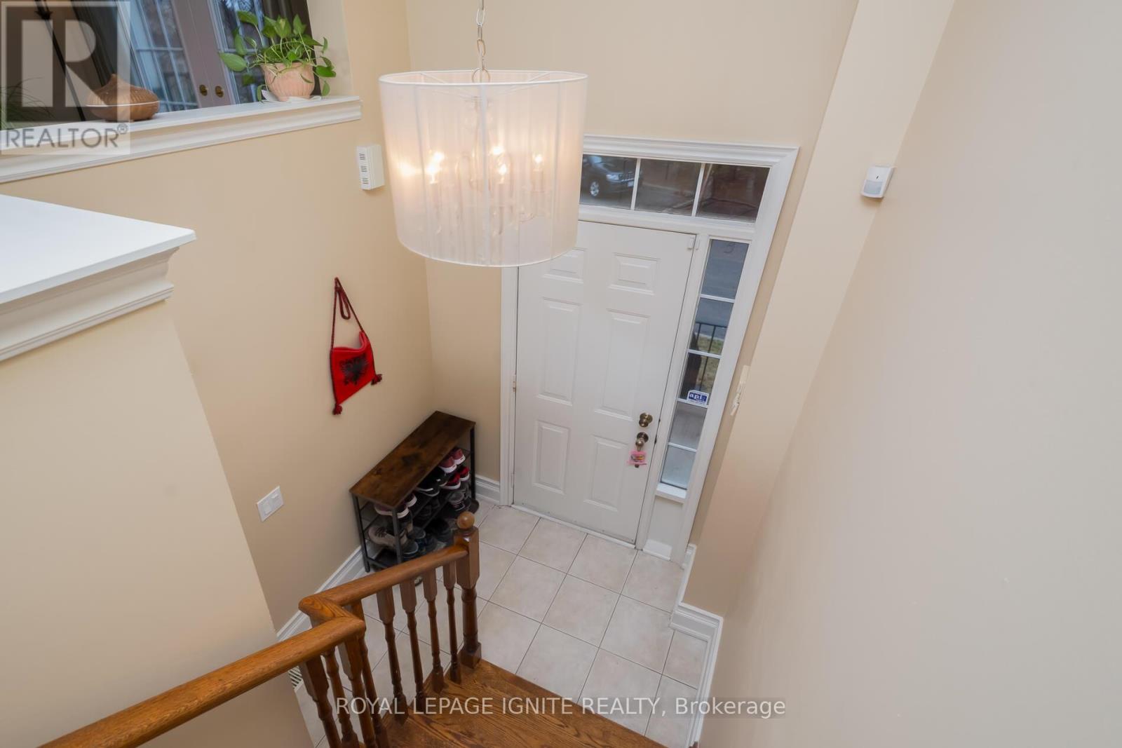 37 - 19 Foxchase Avenue, Vaughan, Ontario  L4L 9N1 - Photo 5 - N12952758