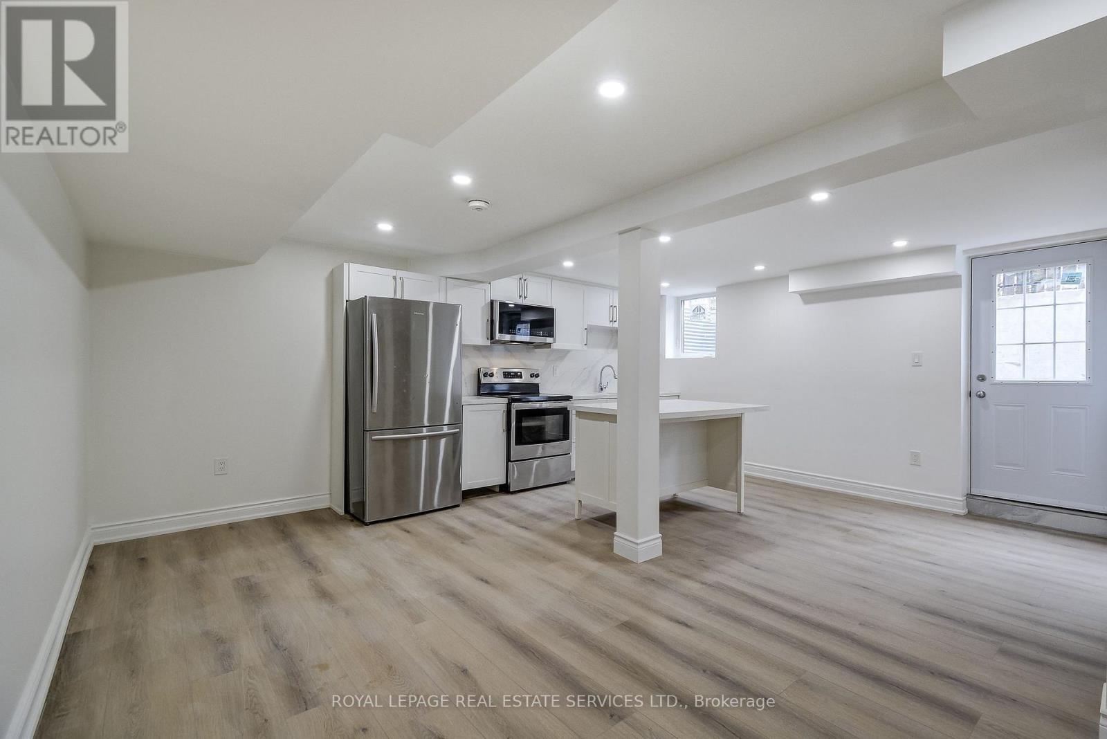 Lower - 277 Mississaga Street, Oakville, Ontario  L6L 6J8 - Photo 17 - W12956726