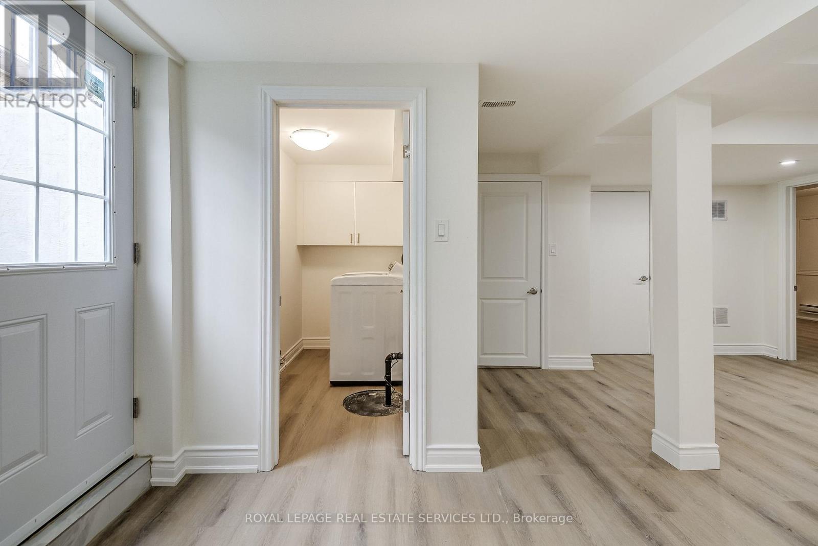 Lower - 277 Mississaga Street, Oakville, Ontario  L6L 6J8 - Photo 6 - W12956726