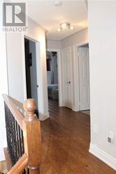 2530 Longridge Crescent, Oakville, Ontario  L6H 6S2 - Photo 13 - W12956756