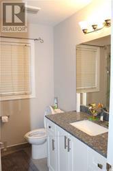 2530 Longridge Crescent, Oakville, Ontario  L6H 6S2 - Photo 17 - W12956756