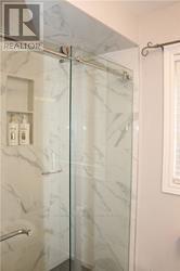 2530 Longridge Crescent, Oakville, Ontario  L6H 6S2 - Photo 18 - W12956756