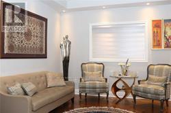 2530 Longridge Crescent, Oakville, Ontario  L6H 6S2 - Photo 4 - W12956756