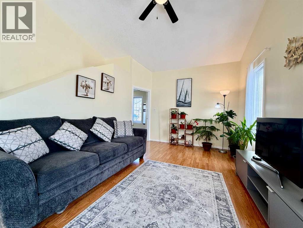 2837 12 Avenue, Wainwright, Alberta  T9W 0A9 - Photo 4 - A2299000