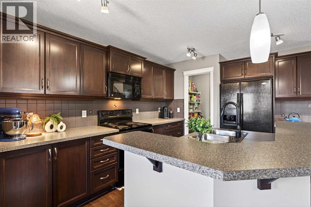 186 Covecreek Place NE, Calgary, Alberta  T3K 0L3 - Photo 10 - A2294333