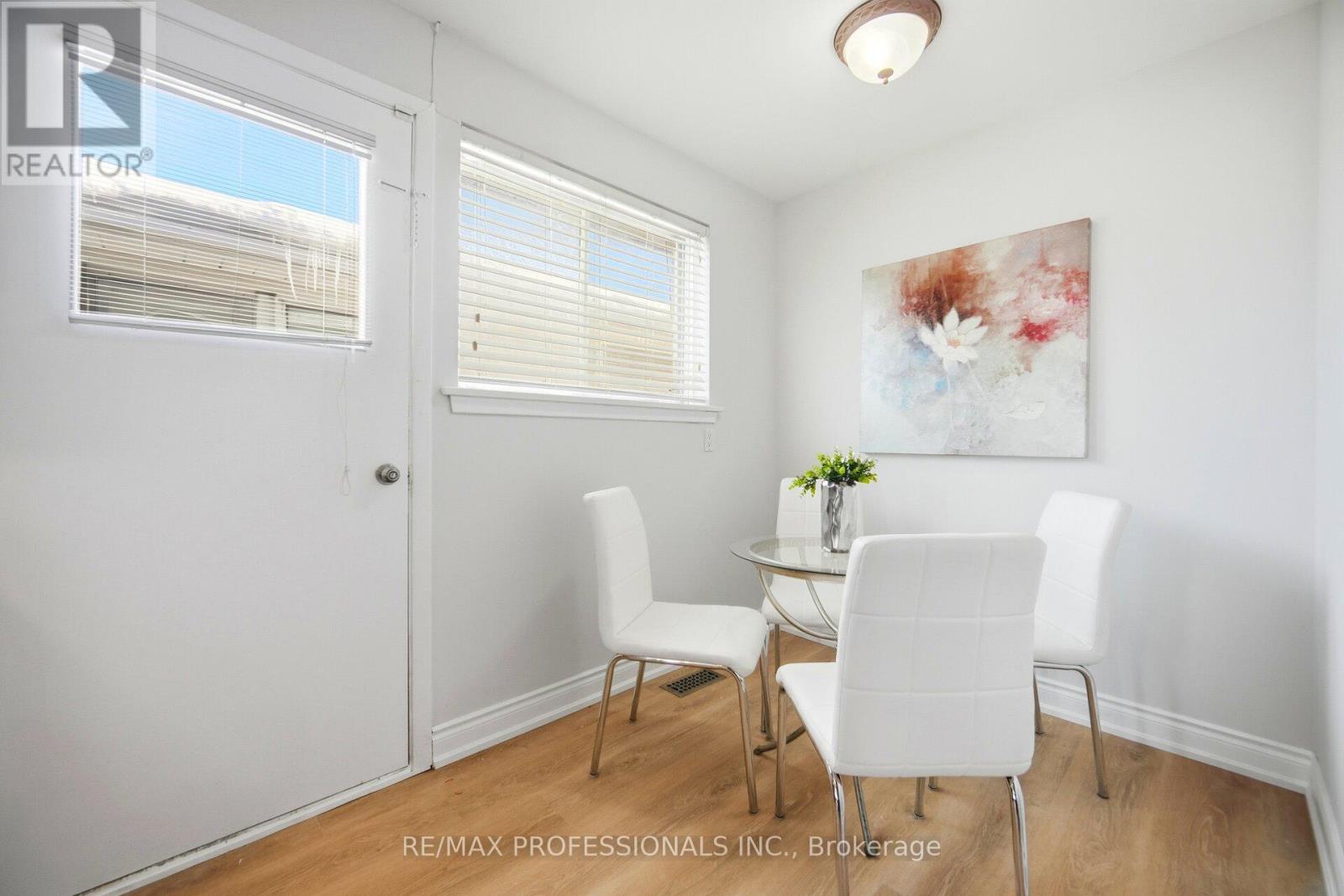 83 Spenvalley Drive, Toronto, Ontario  M3L 1Z2 - Photo 13 - W12771014