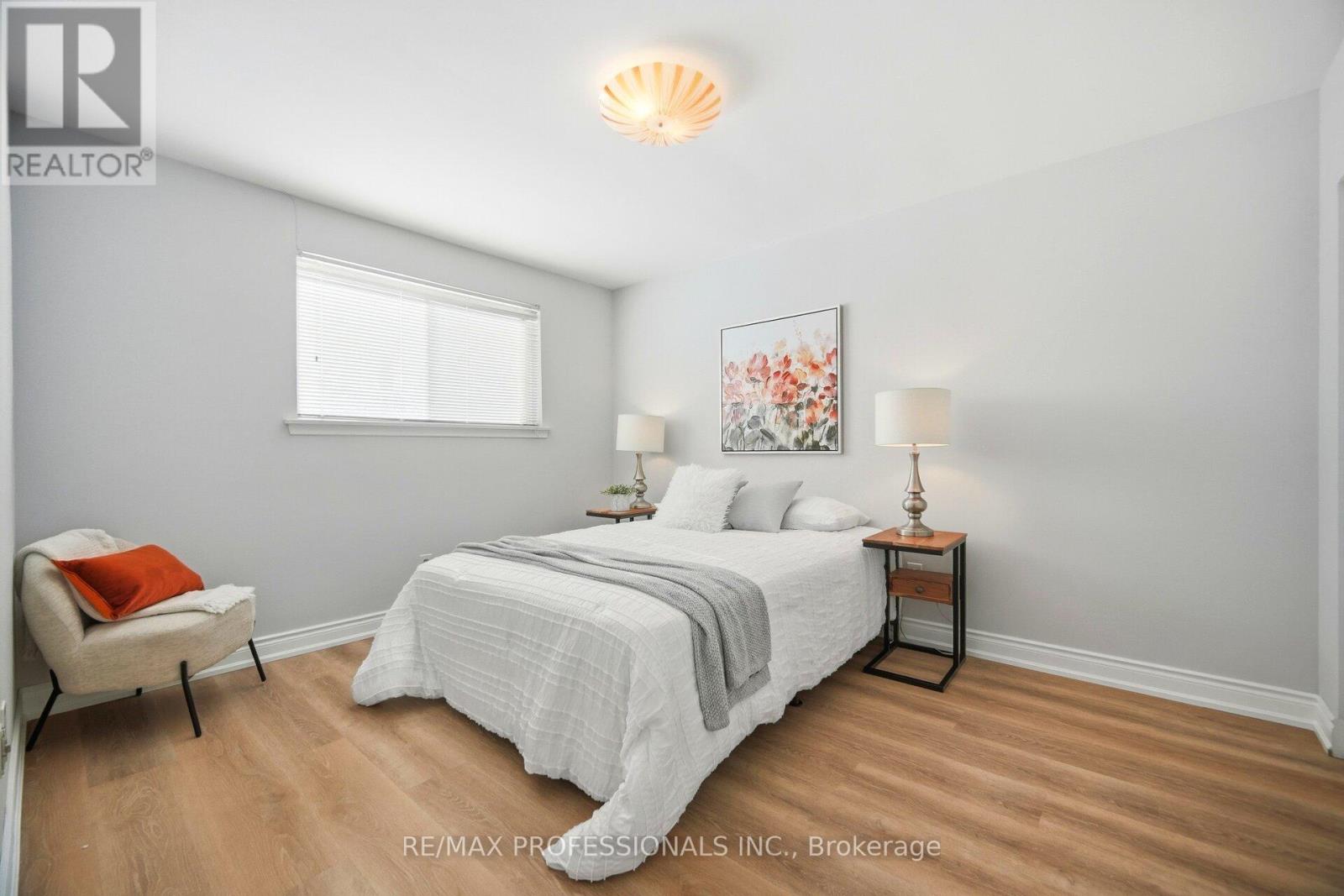 83 Spenvalley Drive, Toronto, Ontario  M3L 1Z2 - Photo 14 - W12771014