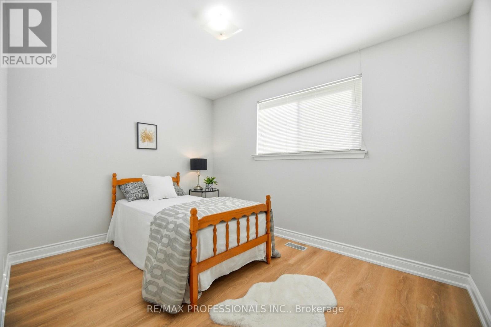 83 Spenvalley Drive, Toronto, Ontario  M3L 1Z2 - Photo 16 - W12771014