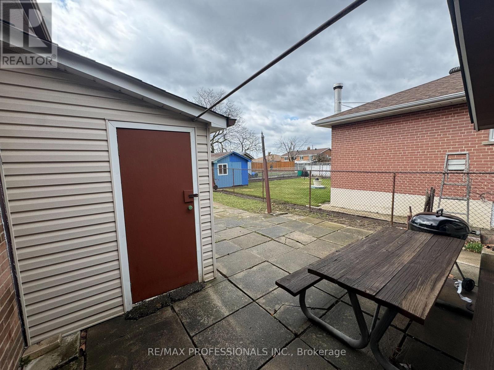 83 Spenvalley Drive, Toronto, Ontario  M3L 1Z2 - Photo 41 - W12771014