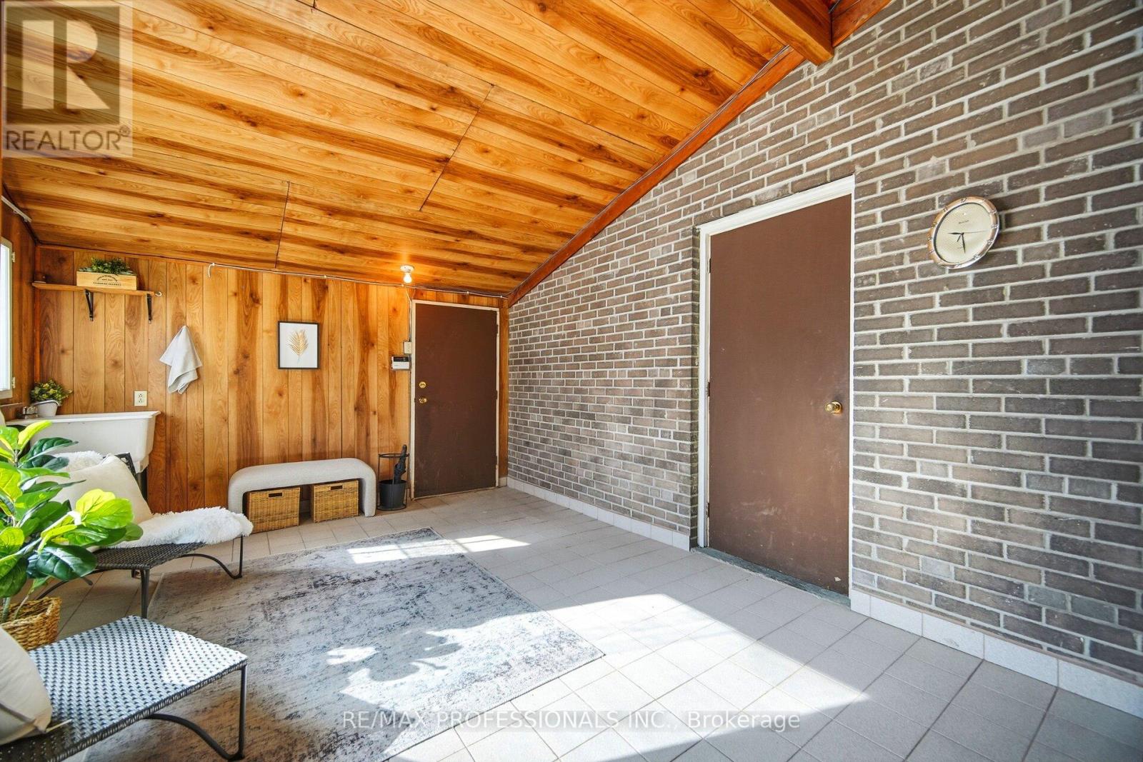 83 Spenvalley Drive, Toronto, Ontario  M3L 1Z2 - Photo 38 - W12771014