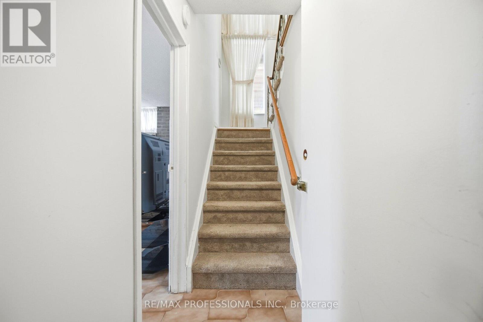 83 Spenvalley Drive, Toronto, Ontario  M3L 1Z2 - Photo 36 - W12771014