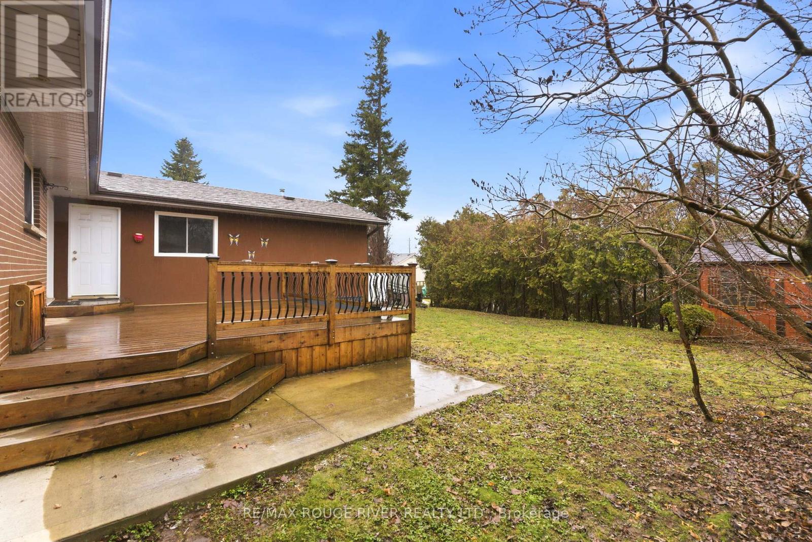 98 Applewood Crescent, Whitby, Ontario  L1N 2E7 - Photo 36 - E12947574