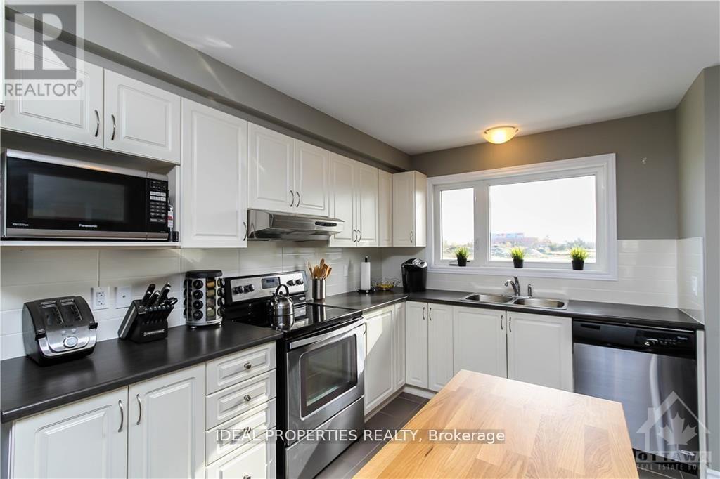 524 Silvertip Lane, Ottawa, Ontario  K2T 0H7 - Photo 13 - X12955546
