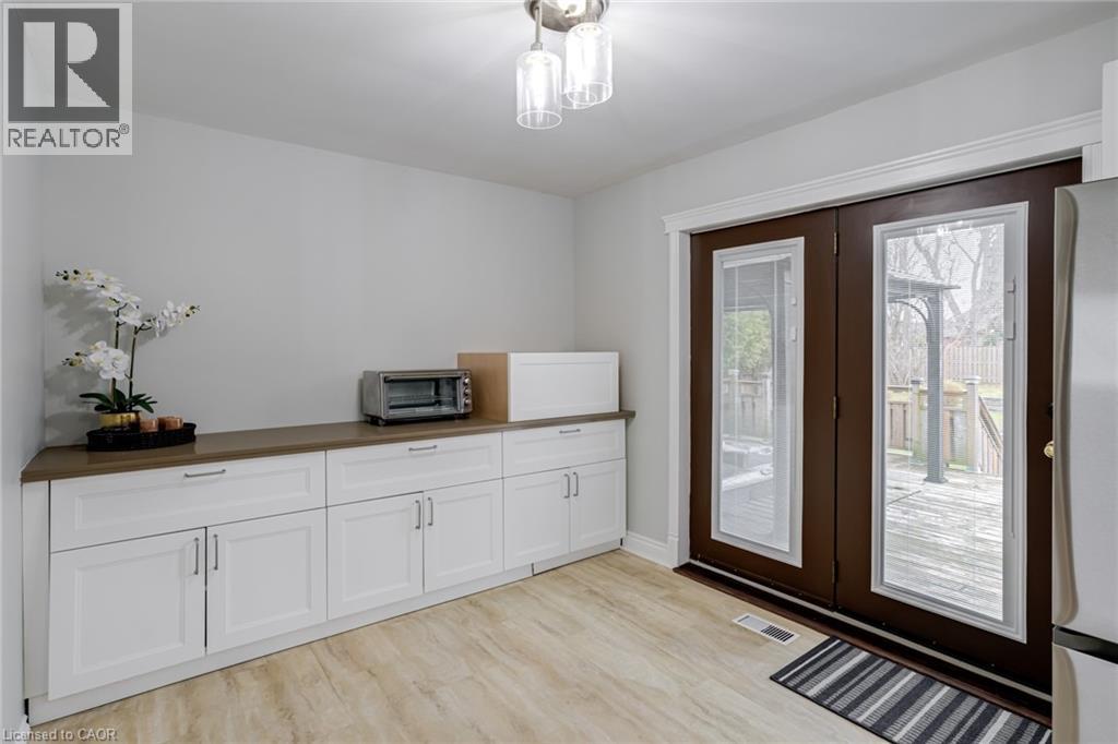 63 Seneca Avenue, Hamilton, Ontario  L9B 1L8 - Photo 11 - 40817610