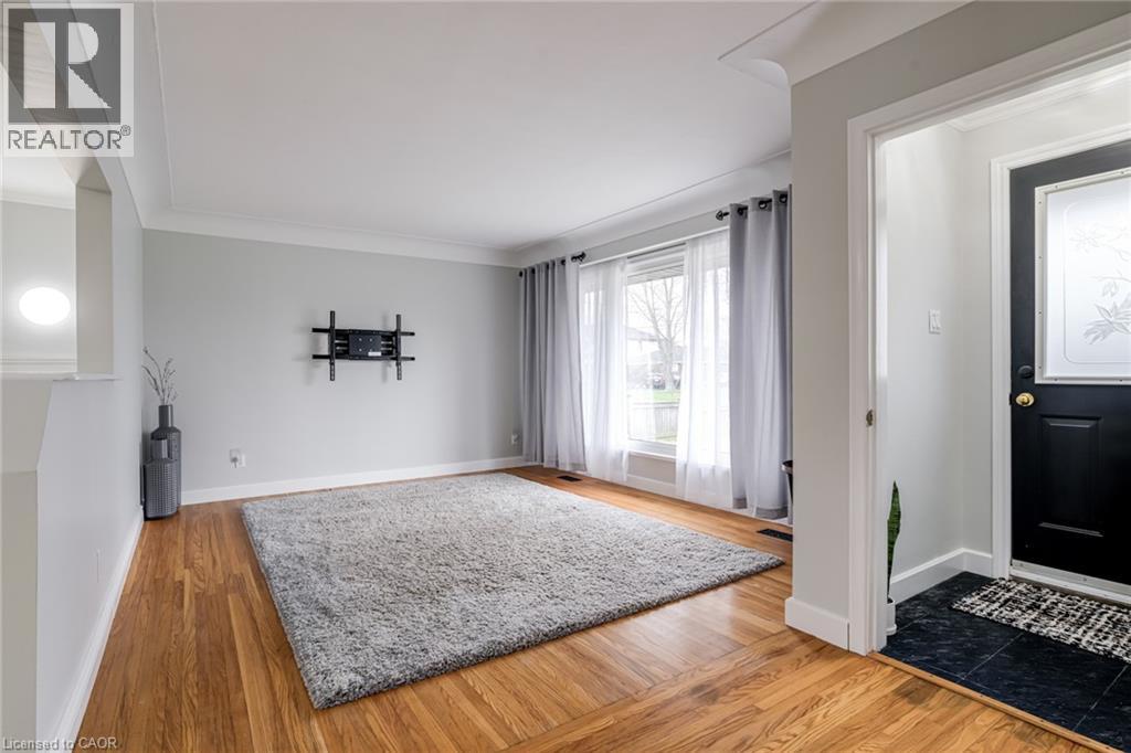 63 Seneca Avenue, Hamilton, Ontario  L9B 1L8 - Photo 5 - 40817610