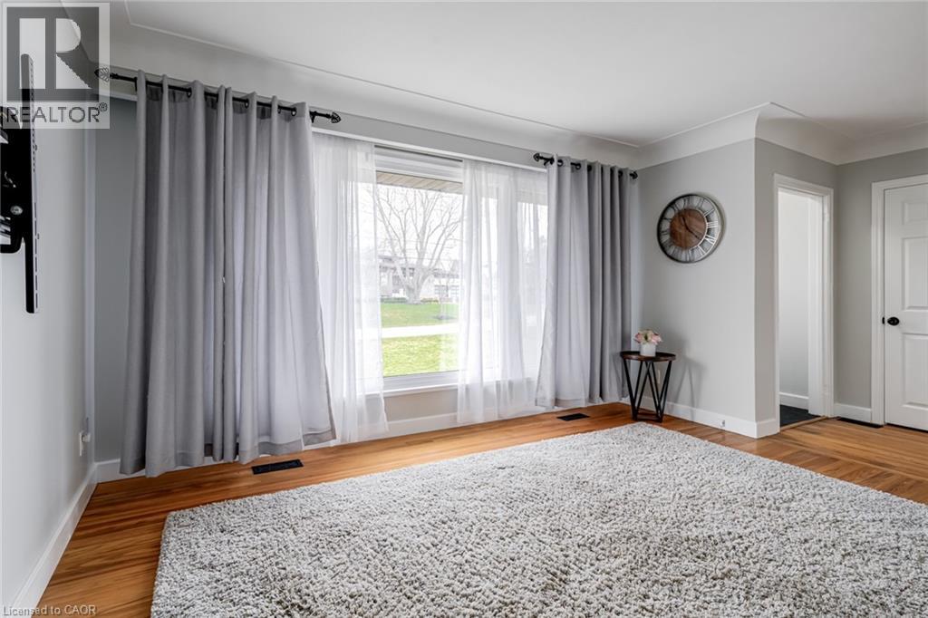 63 Seneca Avenue, Hamilton, Ontario  L9B 1L8 - Photo 6 - 40817610