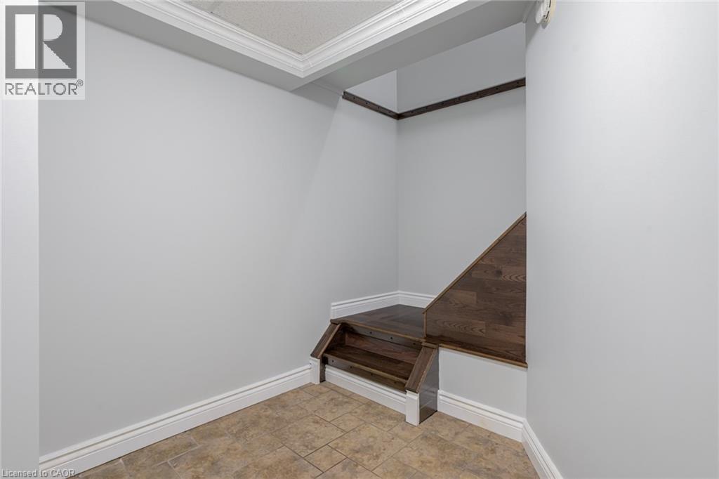 63 Seneca Avenue, Hamilton, Ontario  L9B 1L8 - Photo 23 - 40817610