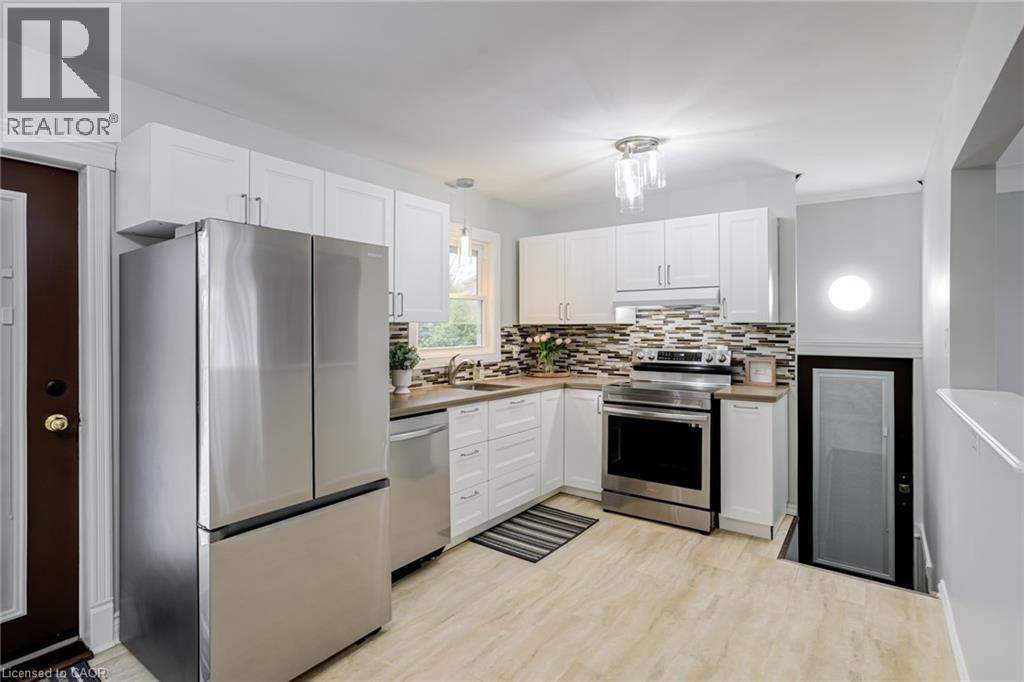 63 Seneca Avenue, Hamilton, Ontario  L9B 1L8 - Photo 8 - 40817610