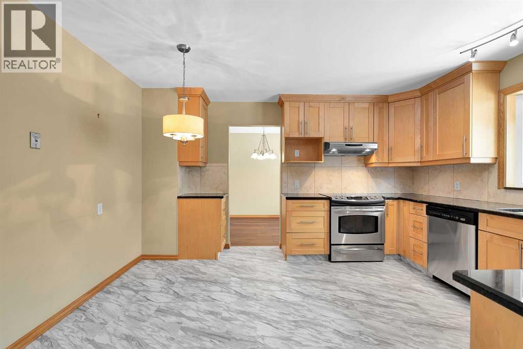 123 Valhalla Crescent NW, Calgary, Alberta  T3A 1Z7 - Photo 17 - A2297367