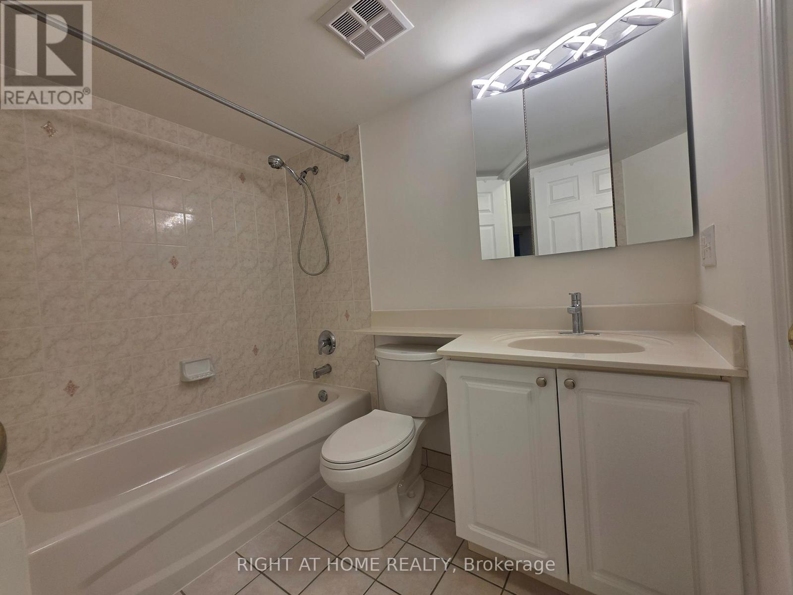 709 - 28 Olive Avenue, Toronto, Ontario  M2N 7E6 - Photo 11 - C12956772