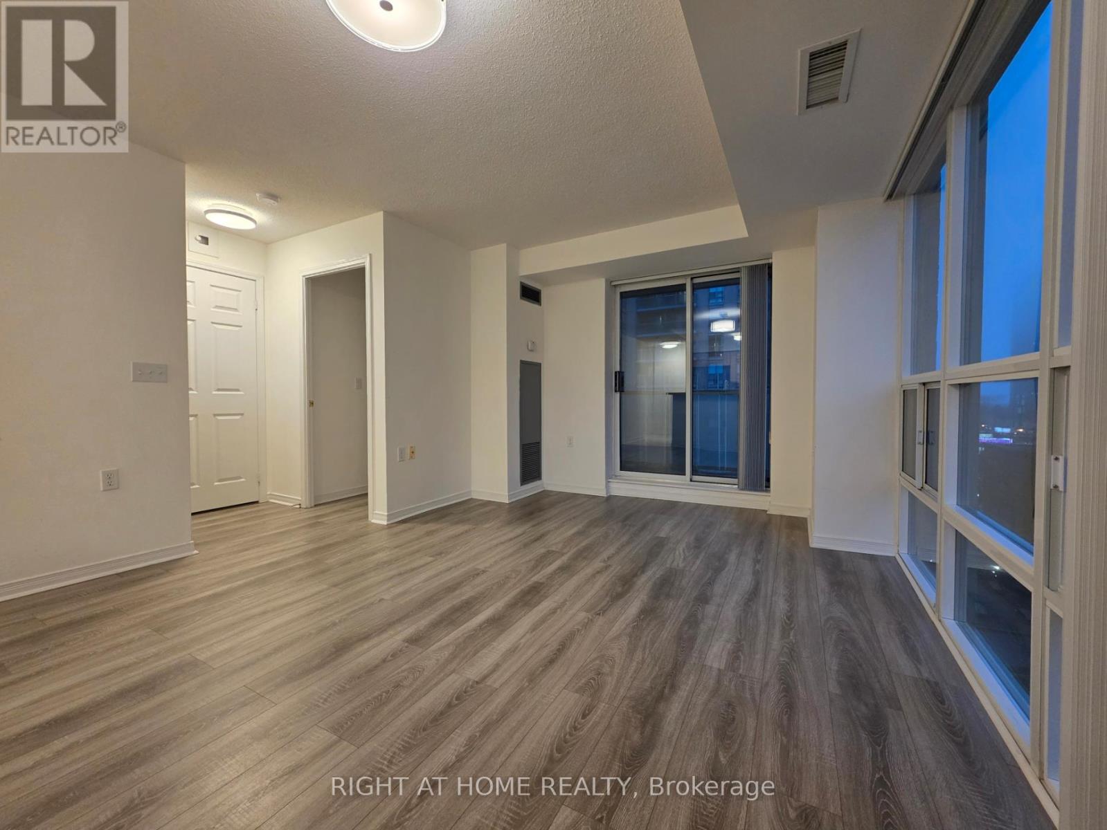 709 - 28 Olive Avenue, Toronto, Ontario  M2N 7E6 - Photo 7 - C12956772