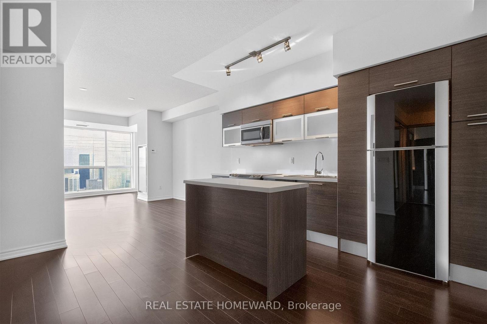 5208 - 386 YONGE STREET, Toronto, Ontario