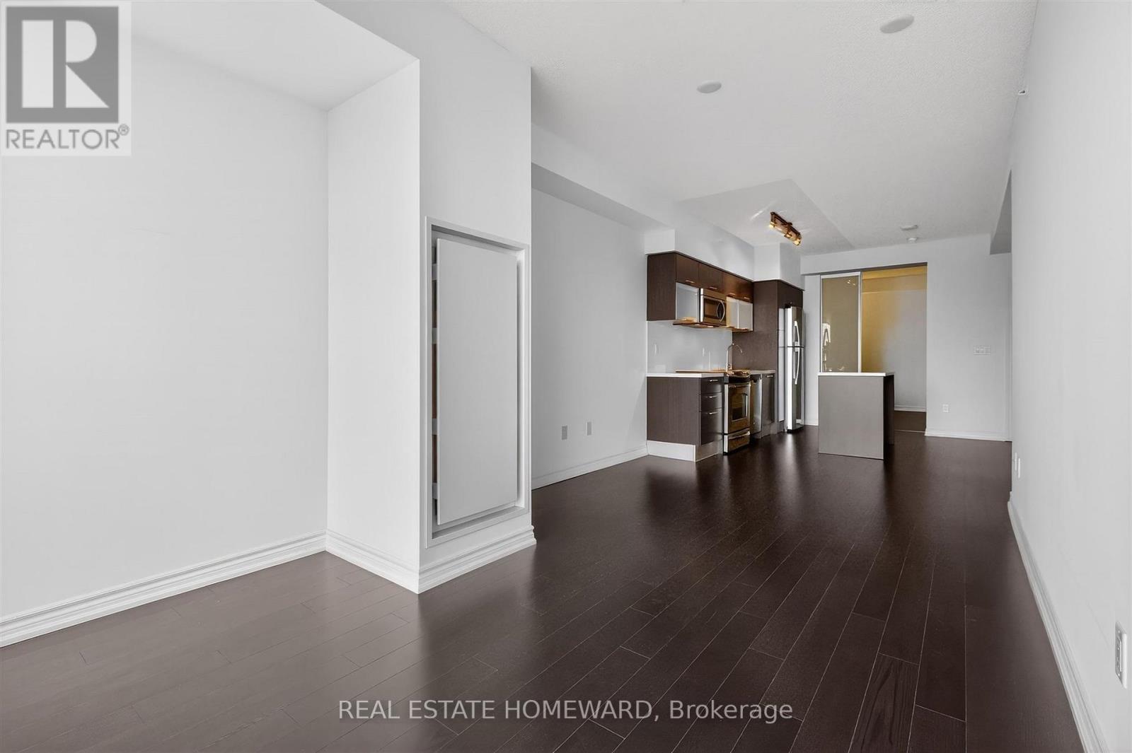 5208 - 386 Yonge Street, Toronto, Ontario  M5B 0A5 - Photo 10 - C12956800